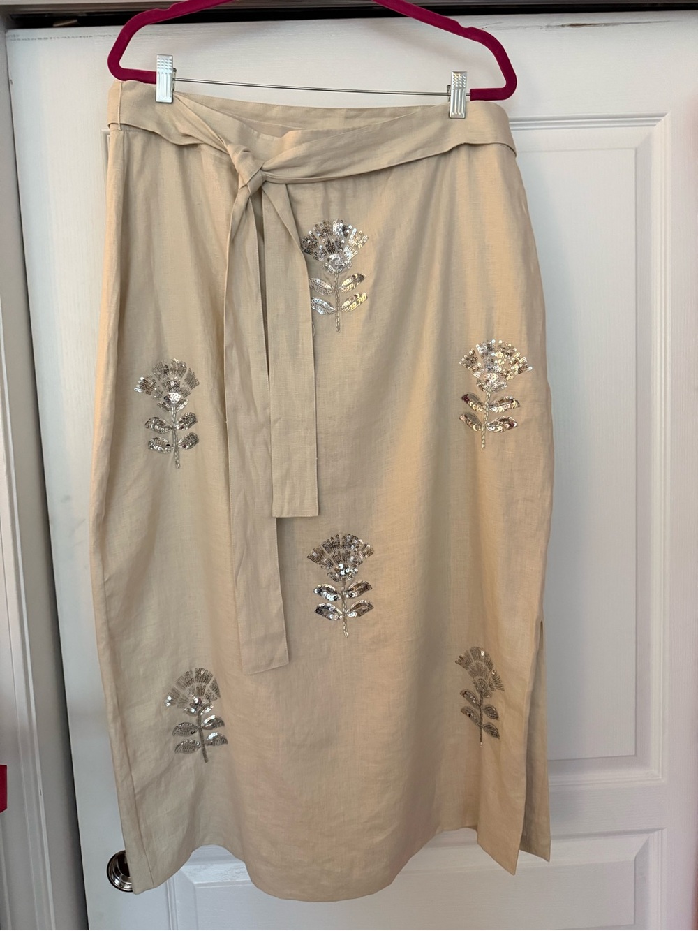BNWT Ann Taylor Beige Midi Skirt with Sequin Floral Accents